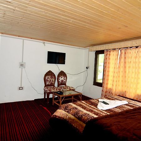 Hôtel Kashmir House à Pahalgām Extérieur photo
