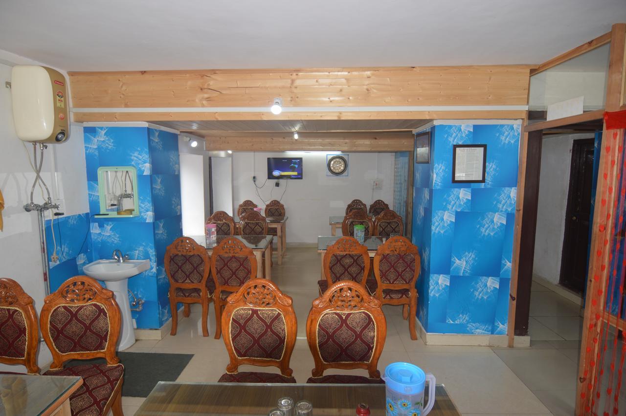 Hôtel Kashmir House à Pahalgām Extérieur photo