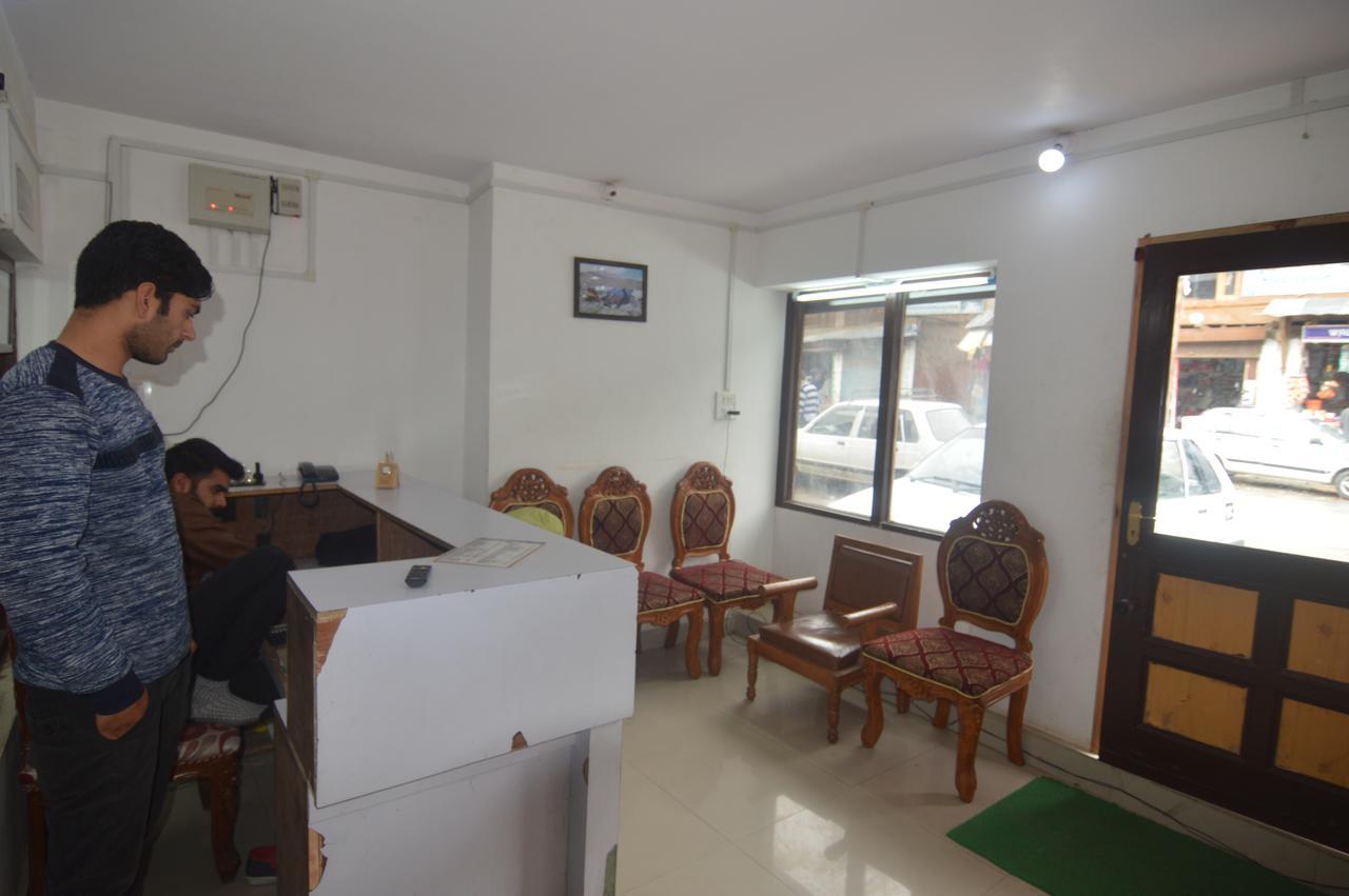 Hôtel Kashmir House à Pahalgām Extérieur photo