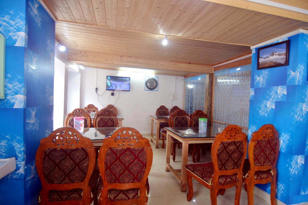 Hôtel Kashmir House à Pahalgām Extérieur photo